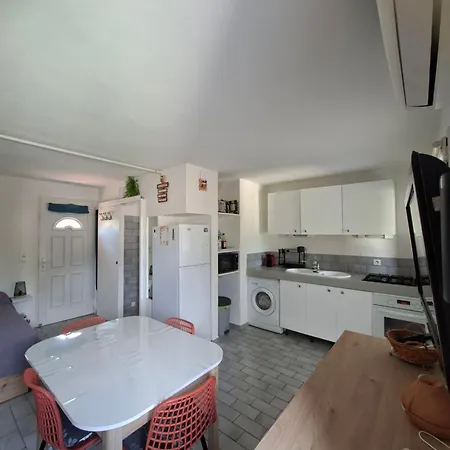 Mini Villa Pinarello, Lecci Residence Riviera Piscine 5Min Plage بيت للعطل