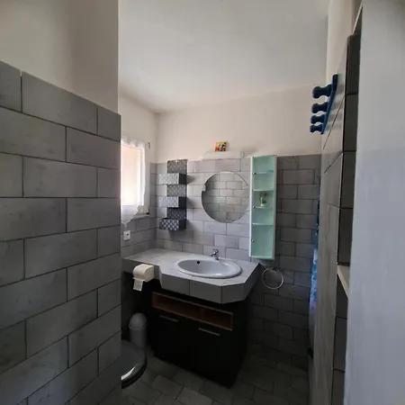 Mini Villa Pinarello, Lecci Residence Riviera Piscine 5Min Plage * ليسي